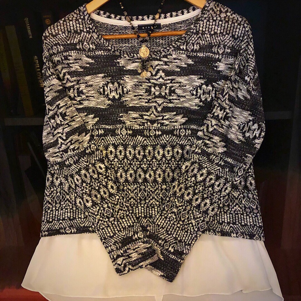 Kiara sweater /blouse